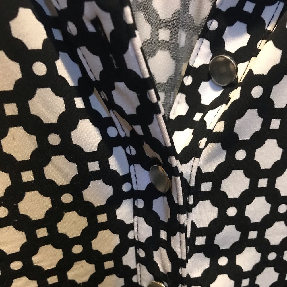 Black and white xl top